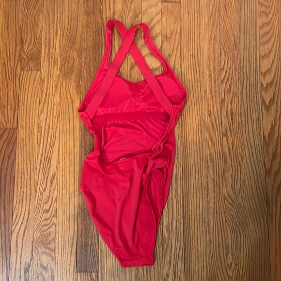 Andie The Tulum One Piece Swimsuit Cherry Red size M NWT - Picture 3 of 7